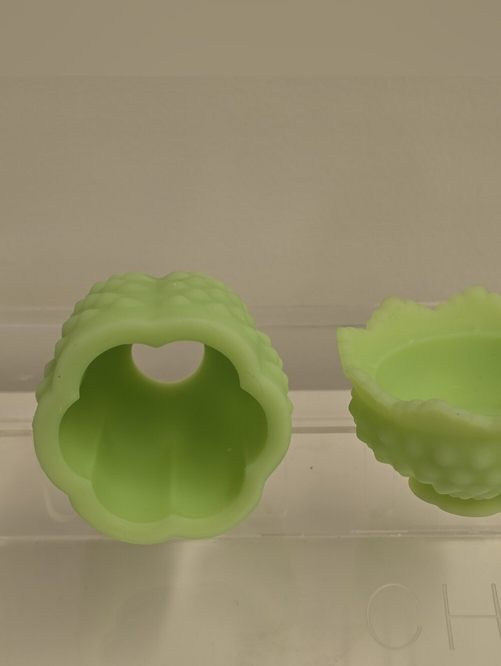 Fenton Lime Shurbet Green Uranium Hobnail Glass Fairy Light - Picture 5 of 10